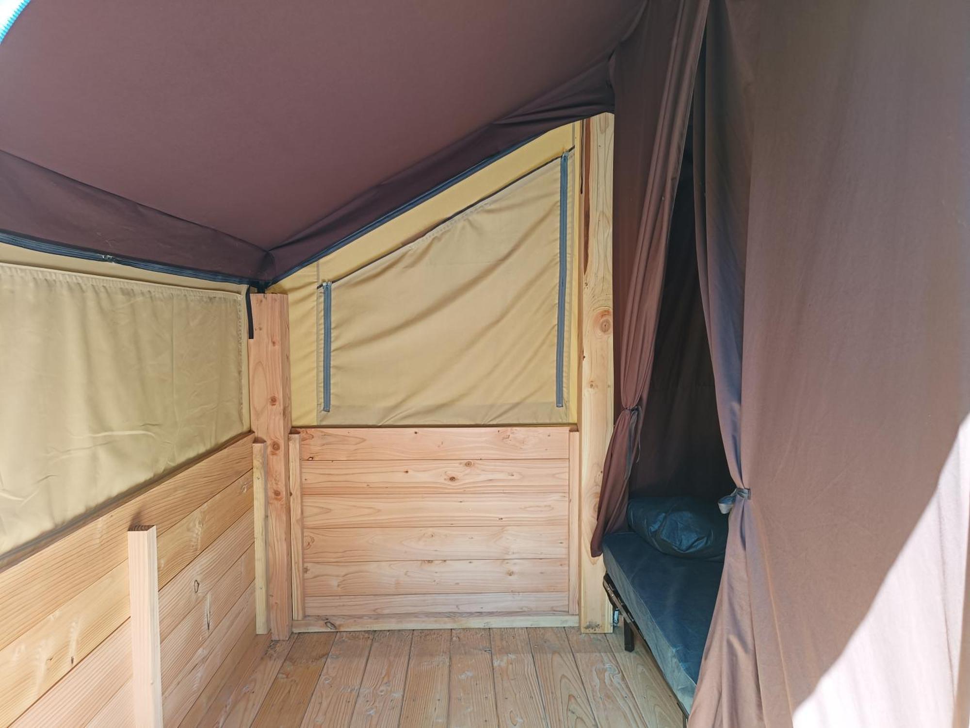 Camping Onlycamp La Confluence Savonnières Exterior foto